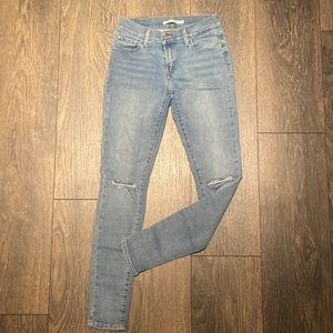 Levi 710 Super Skinny size 26